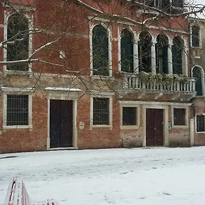 https://ca-sardi.hotelslidodijesolo.com